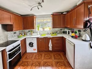 Photo Kitchen- click for photo gallery